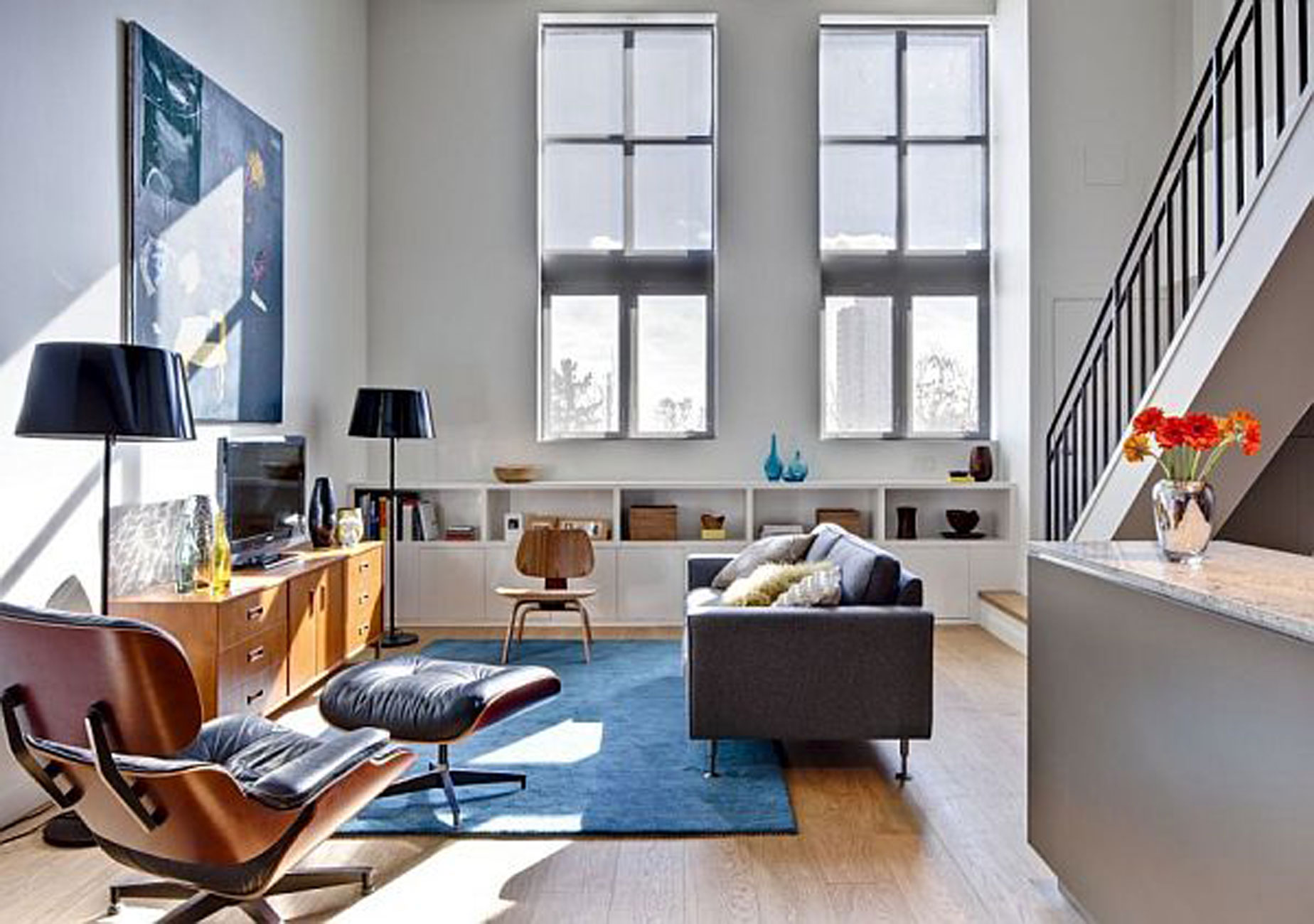 Industrial chic apartment: open layout, modern industrial design ...