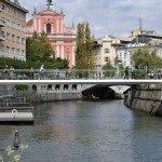 Minimalistički most u Ljubljani