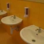 Rotari klub Gloria iz Banjaluke obnovio sanitarne čvorove u OŠ “Jovan Cvijić”