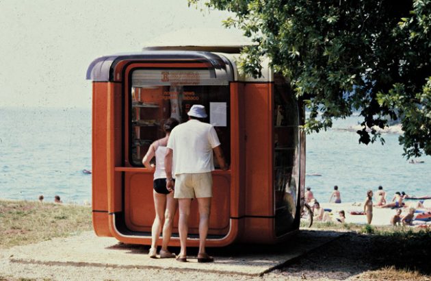 crveni kiosk