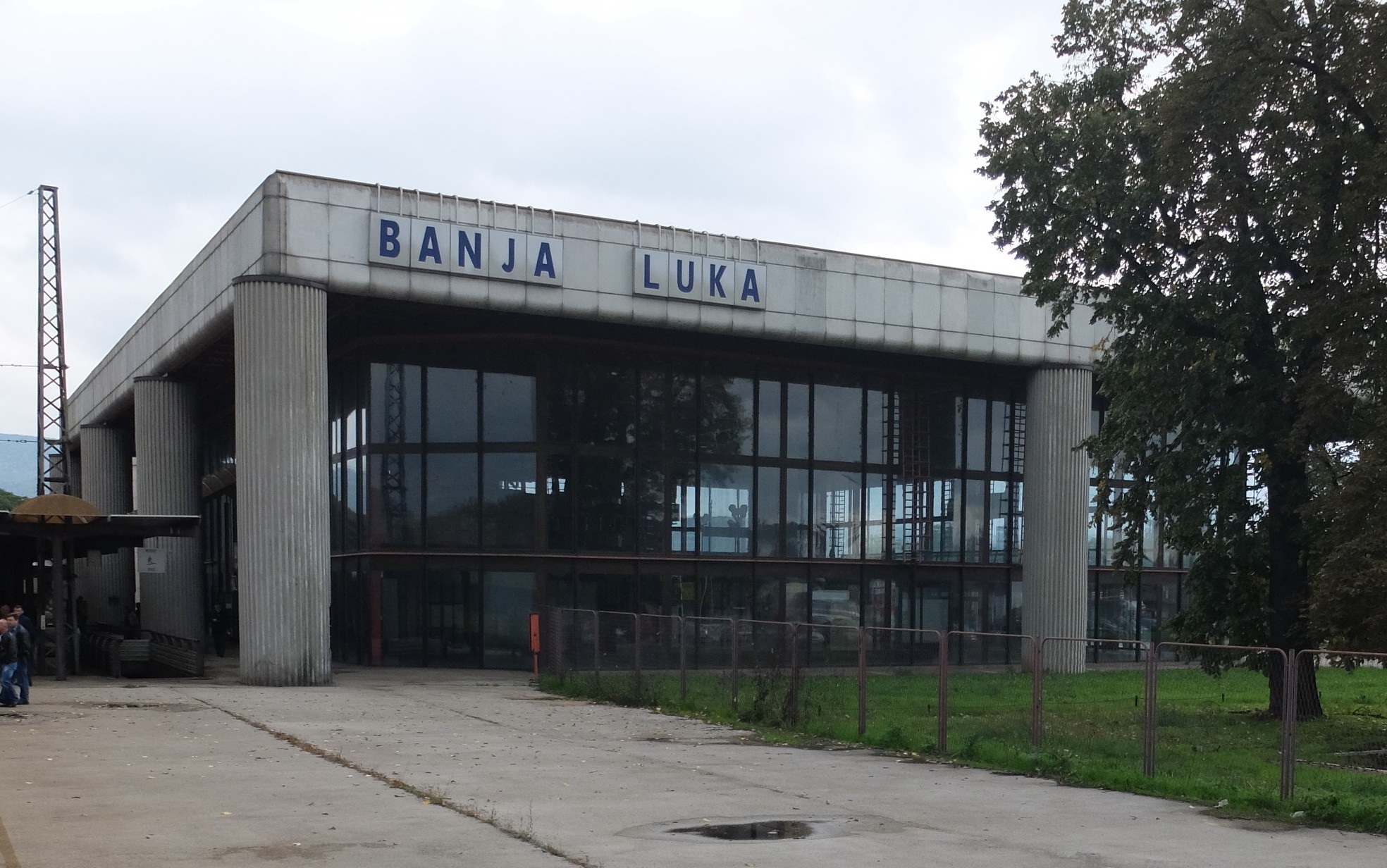 Studenti arhitekture zgradu željezničke stanice u Banjaluci pretvaraju u umjetničku galeriju