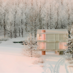 Modernistička kuća u ledenom krajoliku