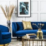 Plava sofa od somota inspiracija za luksuznu dnevnu sobu