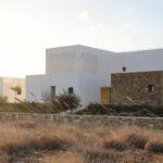 Tetris House: Minimalistički raj na obali Atine