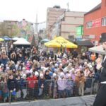 Čarolija na Trgu majora Zorana Karlice: Mađioničar Darko oduševio mališane u Prijedoru